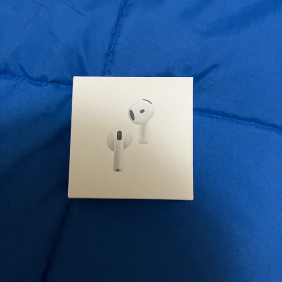 AirPod 4 brand new